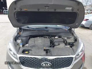 2016 Kia Sorento LX with VIN 5XYPGDA54GG177571, listed as a IAAI auction lot 41889298 with 140,702 mi miles. Bid and sale history available at carsss.com. Image 10.
