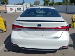 2019 Toyota Avalon Limited Hybrid z VIN 4T1B21FBXKU001178, wystawiony jako IAAI lot #42328222 z przebiegiem 72 204 mil mil oraz . Historia ofert i sprzedaży dostępna na DreamBid. Obrazek 16.