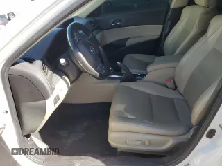 2017 Acura ILX Premium z VIN 19UDE2F77HA003147, wystawiony jako Copart lot #61502105 z przebiegiem Nie podano mil oraz Szkoda całkowita • Salvage title. Historia ofert i sprzedaży dostępna na DreamBid. Obrazek 7.