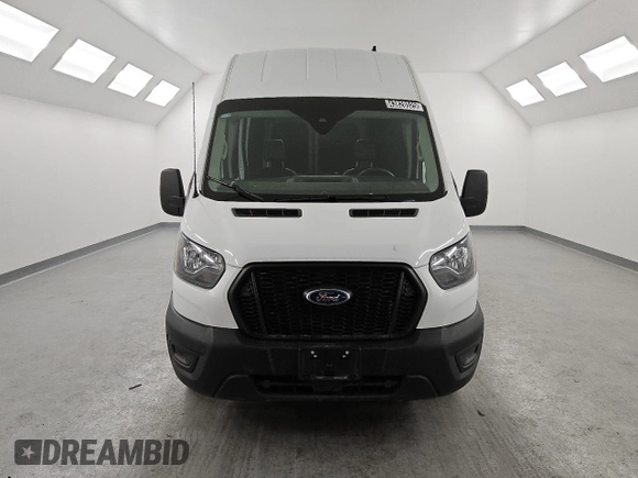 2023 Ford Transit Cargo z VIN 1FTBR1X8XPKB01724, wystawiony jako Copart lot #43828525 z przebiegiem 39 657 mil mil oraz Czysty tytuł • Clean title. Historia ofert i sprzedaży dostępna na DreamBid. Obrazek 5.