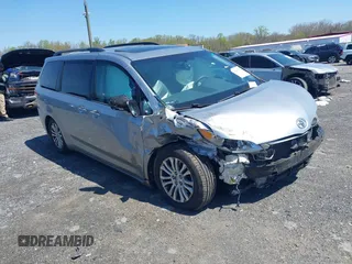 2013 Toyota Sienna XLE AAS with VIN 5TDYK3DC7DS299024, listed as a IAAI auction lot 42055130 with 349,520 mi miles. Bid and sale history available at carsss.com. Image 1.