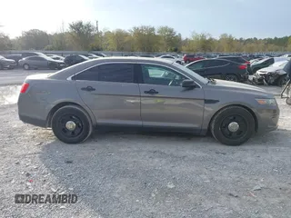 2013 Ford Police Interceptor с VIN 1FAHP2M85DG110426, выставлен на аукционе IAAI как лот 41895118 с пробегом 167 376 миль миль и . История ставок и продаж доступна на DreamBid. Изображение 13.