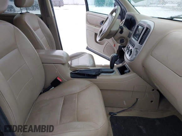 2007 Ford Escape Limited with VIN 1FMYU94147KA28554, listed as a IAAI auction lot 41599603 with 188,391 mi miles. Bid and sale history available at carsss.com. Image 5.