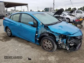 2020 Toyota Prius LE with VIN JTDKARFP3L3137757, listed as a Copart auction lot 55695845 with 189,195 mi miles and Salvage Title. Bid and sale history available at DreamBid. Image 4.
