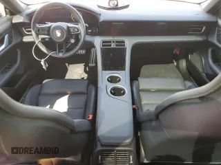 2022 Porsche Taycan z VIN WP0AA2Y19NSA15847, wystawiony jako Copart lot #54012535 z przebiegiem 28 002 mil mil oraz Szkody całkowita. Historia ofert i sprzedaży dostępna na DreamBid. Obrazek 8.