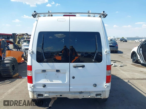 2010 Ford Transit Connect XLT z VIN NM0LS7DN1AT026707, wystawiony jako IAAI lot #42373335 z przebiegiem 204 252 mil mil oraz . Historia ofert i sprzedaży dostępna na DreamBid. Obrazek 17.