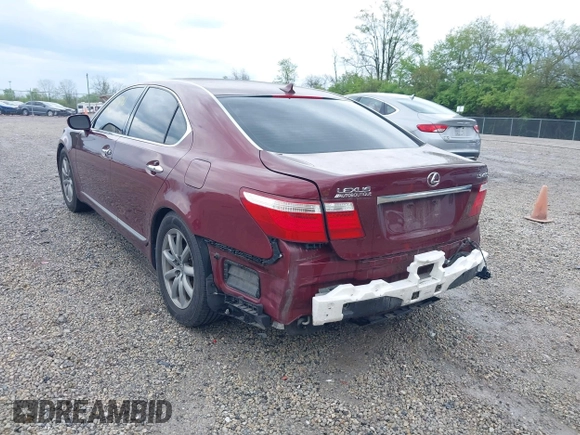 2007 Lexus LS 460 with VIN JTHBL46F775003346, listed as a IAAI auction lot 42170792 with 98,626 mi miles. Bid and sale history available at carsss.com. Image 3.