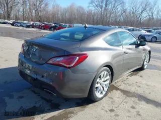 2013 Hyundai Genesis Coupe 2.0T R-Spec with VIN KMHHT6KD5DU084131, listed as a IAAI auction lot 41377276 with 62,106 mi miles. Bid and sale history available at carsss.com. Image 4.