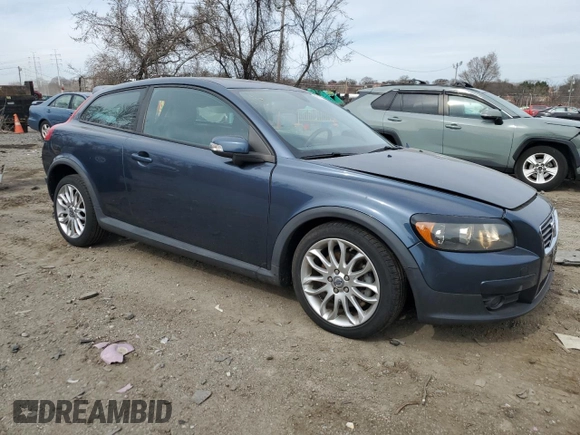 2008 Volvo C30 Version 1.0 z VIN YV1MK672582068049, wystawiony jako Copart lot #49719115 z przebiegiem 103 018 mil mil oraz Szkody całkowita. Historia ofert i sprzedaży dostępna na DreamBid. Obrazek 4.