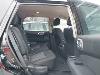 2017 Nissan Pathfinder SL with VIN 5N1DR2MM9HC664948, listed as a IAAI auction lot 41213747 with 93,521 mi miles. Bid and sale history available at carsss.com. Image 8.