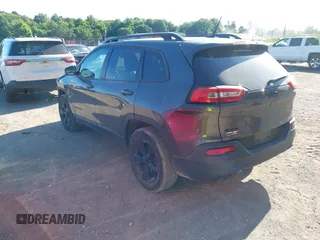 2018 Jeep Cherokee Latitude with VIN 1C4PJMCBXJD597667, listed as a IAAI auction lot 42486786 with 149,081 mi miles and . Bid and sale history available at DreamBid. Image 3.