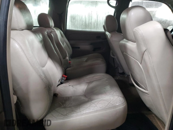 2004 Chevrolet Suburban LS with VIN 1GNEC16Z74J207727, listed as a Copart auction lot 81722614 with 361,781 mi miles and Salvage Title. Bid and sale history available at carsss.com. Image 11.