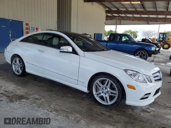 2013 Mercedes-Benz E 550 с VIN WDDKJ7DB2DF200445, выставлен на аукционе Copart как лот 77354114 с пробегом 108 992 миль миль и Списание • Salvage title. История ставок и продаж доступна на DreamBid. Изображение 4.