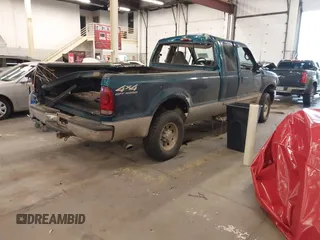 2000 Ford F-250 XL with VIN 1FTNX21F5YEE22098, listed as a IAAI auction lot 40899007 with 254,361 mi miles and . Bid and sale history available at DreamBid. Image 4.