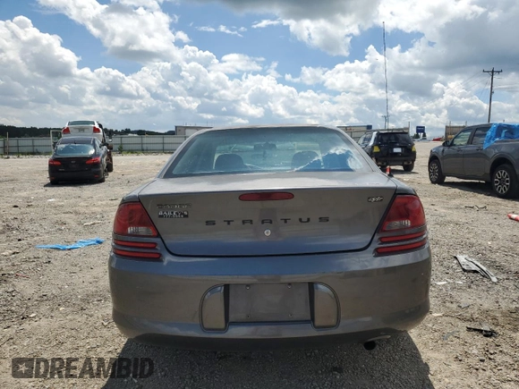 2005 Dodge Stratus SXT z VIN 1B3EL46X15N672038, wystawiony jako Copart lot #67928474 z przebiegiem 181 758 mil mil oraz Czysty tytuł • Clean title. Historia ofert i sprzedaży dostępna na DreamBid. Obrazek 6.