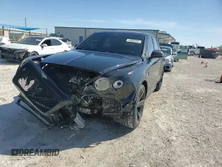 2018 Bentley Bentayga Signature z VIN SJAAC2ZV8JC020603, wystawiony jako Copart lot #44983945 z przebiegiem 48 565 mil mil oraz Szkody całkowita. Historia ofert i sprzedaży dostępna na DreamBid. Obrazek 15.
