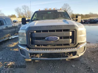 2014 Ford F-350 XL with VIN 1FT8X3BT7EEA61279, listed as a Copart auction lot 43035235 with 258,391 mi miles and Clean title. Bid and sale history available at DreamBid. Image 5.