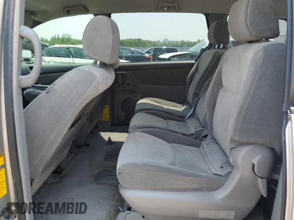 2008 Toyota Sienna CE z VIN 5TDZK23C88S221020, wystawiony jako Copart lot #59200925 z przebiegiem 163 513 mil mil oraz Szkoda całkowita • Salvage title. Historia ofert i sprzedaży dostępna na DreamBid. Obrazek 11.