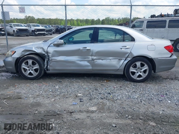 2007 Acura RL Technology с VIN JH4KB16637C001297, выставлен на аукционе IAAI как лот 41991707 с пробегом 128 000 миль миль и . История ставок и продаж доступна на DreamBid. Изображение 14.