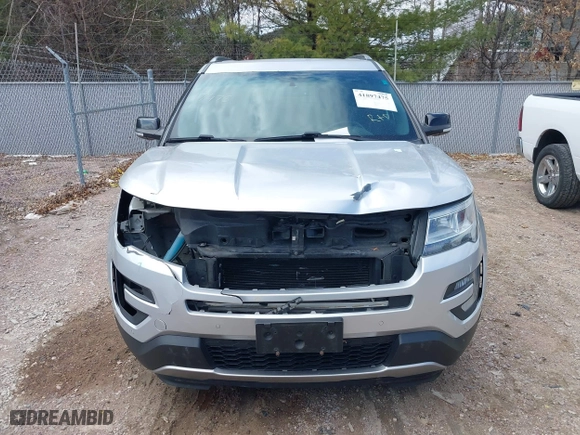 2017 Ford Explorer XLT with VIN 1FM5K8D88HGA32272, listed as a IAAI auction lot 41897475 with 166,846 mi miles. Bid and sale history available at carsss.com. Image 12.