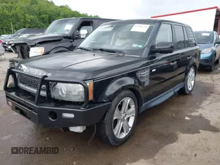 2011 Land Rover Range Rover Sport SC with VIN SALSH2E40BA267833, listed as a IAAI auction lot 42255739 with 101,323 mi miles and . Bid and sale history available at DreamBid. Image 18.