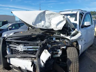 2017 Chevrolet Tahoe LS with VIN 1GNSCAKC8HR125484, listed as a IAAI auction lot 41828707 with 1 mi miles. Bid and sale history available at carsss.com. Image 6.