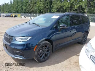 2023 Chrysler Pacifica Limited with VIN 2C4RC3GGXPR555282, listed as a IAAI auction lot 42452848 with 18,373 mi miles and . Bid and sale history available at DreamBid. Image 15.