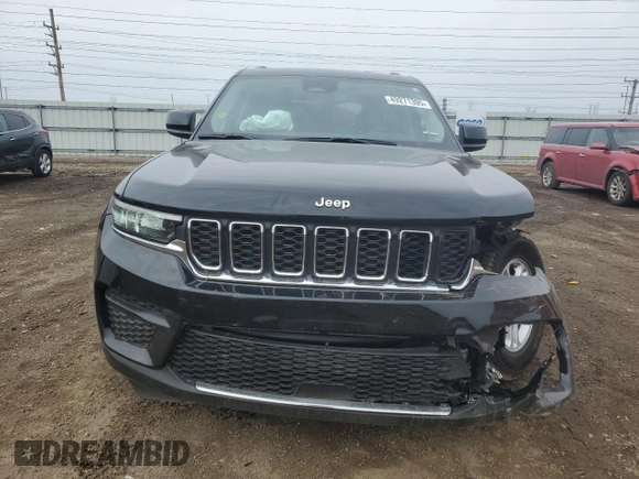 2023 Jeep Grand Cherokee Laredo z VIN 1C4RJHAG3PC625418, wystawiony jako Copart lot #49271395 z przebiegiem 12 874 mil mil oraz Szkoda całkowita • Salvage title. Historia ofert i sprzedaży dostępna na DreamBid. Obrazek 5.