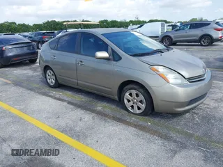 2008 Toyota Prius with VIN JTDKB20U883360029, listed as a IAAI auction lot 42022955 with 200,776 mi miles. Bid and sale history available at carsss.com. Image 1.