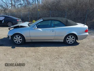 2003 Mercedes-Benz CLK 320 z VIN WDBLK65GX3T143863, wystawiony jako IAAI lot #41704225 z przebiegiem Nie podano mil oraz . Historia ofert i sprzedaży dostępna na DreamBid. Obrazek 15.