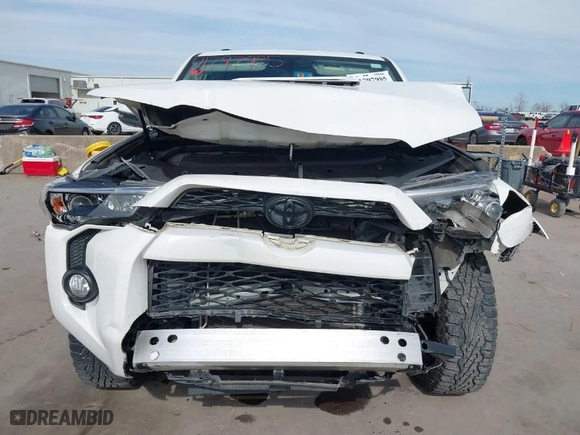 2018 Toyota 4Runner SR5 with VIN JTEBU5JR4J5523576, listed as a IAAI auction lot 41797985 with 74,929 mi miles. Bid and sale history available at carsss.com. Image 6.