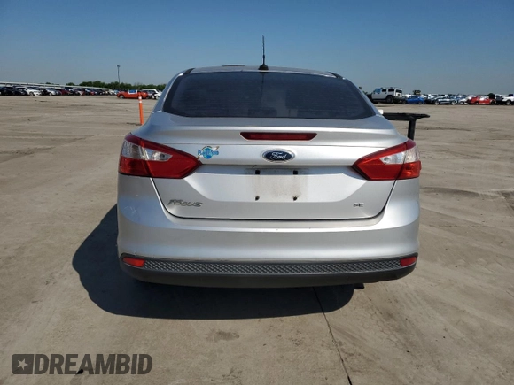 2012 Ford Focus SE z VIN 1FAHP3F23CL174243, wystawiony jako Copart lot #52247595 z przebiegiem 164 383 mil mil oraz Czysty tytuł • Clean title. Historia ofert i sprzedaży dostępna na DreamBid. Obrazek 6.