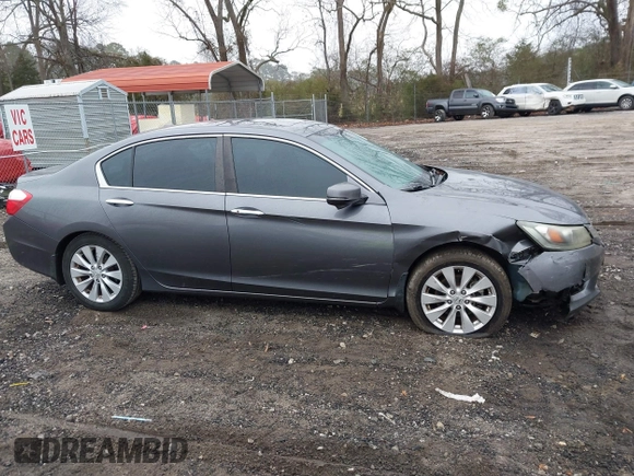 2013 Honda Accord Sdn EX-L with VIN 1HGCR2F87DA282201, listed as a IAAI auction lot 41556072 with 215,119 mi miles. Bid and sale history available at carsss.com. Image 13.