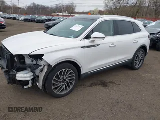 2019 Lincoln Nautilus Reserve z VIN 2LMPJ8L92KBL56116, wystawiony jako IAAI lot #42011799 z przebiegiem 71 836 mil mil oraz . Historia ofert i sprzedaży dostępna na DreamBid. Obrazek 2.