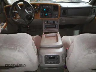 2006 Chevrolet Avalanche Z71 with VIN 3GNEK12Z96G199532, listed as a Copart auction lot 60305134 with 221,409 mi miles and Non Repairable. Bid and sale history available at carsss.com. Image 8.