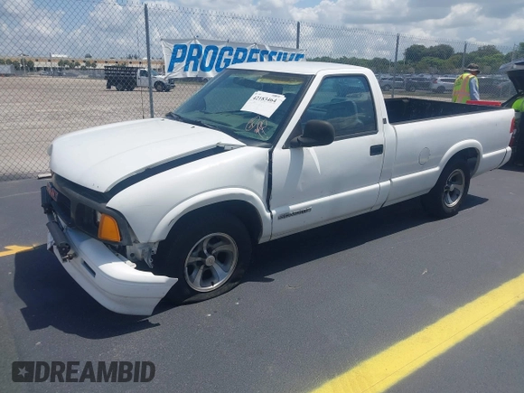 1997 GMC Sonoma with VIN 1GTCS1441VK518317, listed as a IAAI auction lot 42183464 with 75,862 mi miles. Bid and sale history available at carsss.com. Image 12.