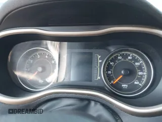 2015 Jeep Cherokee Sport с VIN 1C4PJLAB8FW531241, выставлен на аукционе IAAI как лот 41787819 с пробегом 136 720 миль миль и . История ставок и продаж доступна на DreamBid. Изображение 7.