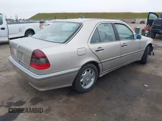 1998 Mercedes-Benz C 230/260/280/320 with VIN WDBHA23G5WA606125, listed as a IAAI auction lot 42064201 with 181,121 mi miles and . Bid and sale history available at carsss.com. Image 4.