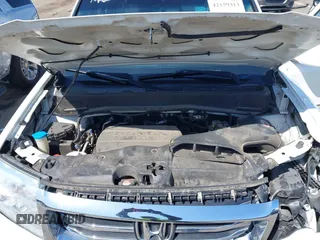 2013 Honda Pilot Touring with VIN 5FNYF4H92DB031589, listed as a IAAI auction lot 42159313 with 192,604 mi miles and . Bid and sale history available at carsss.com. Image 10.