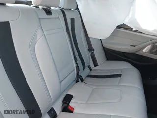 2019 BMW M5 Competition with VIN WBSJF0C57KB285614, listed as a IAAI auction lot 39011419 with 1 mi miles. Bid and sale history available at carsss.com. Image 8.
