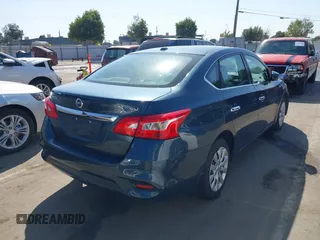 2017 Nissan Sentra S z VIN 3N1AB7AP3HY240179, wystawiony jako IAAI lot #42391806 z przebiegiem 91 939 mil mil oraz . Historia ofert i sprzedaży dostępna na DreamBid. Obrazek 4.