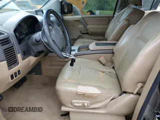 2006 Nissan Armada LE z VIN 5N1AA08B76N710950, wystawiony jako Copart lot #55981715 z przebiegiem 242 233 mil mil oraz Szkoda całkowita • Salvage title. Historia ofert i sprzedaży dostępna na DreamBid. Obrazek 7.
