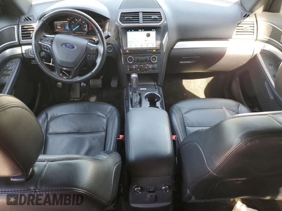 2017 Ford Explorer XLT with VIN 1FM5K7DH1HGE33589, listed as a Copart auction lot 52489785 with 84,577 mi miles and Salvage Title. Bid and sale history available at DreamBid. Image 8.