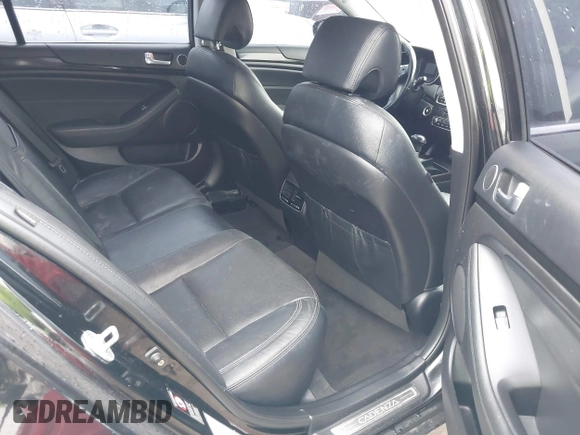 2015 Kia Cadenza Premium with VIN KNALN4D78F5169611, listed as a IAAI auction lot 41457679 with 102,166 mi miles. Bid and sale history available at carsss.com. Image 8.