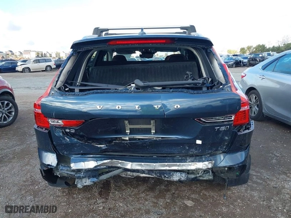 2018 Volvo XC60 Momentum with VIN YV4102RK1J1003714, listed as a IAAI auction lot 41446199 with 72,626 mi miles. Bid and sale history available at carsss.com. Image 16.
