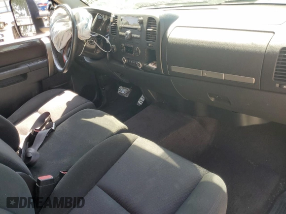 2011 Chevrolet Silverado 1500 LT with VIN 1GCRKSE00BZ395866, listed as a Copart auction lot 52575015 with 84,040 mi miles and Clean Title. Bid and sale history available at DreamBid. Image 8.