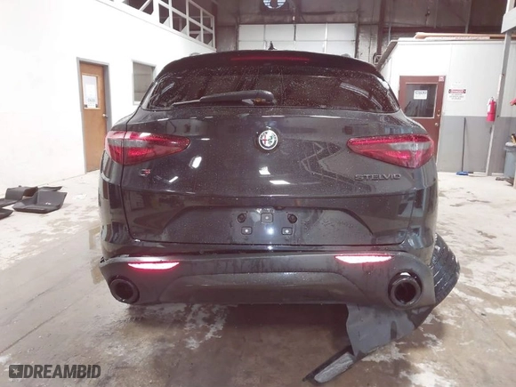 2019 Alfa Romeo Stelvio Ti Sport with VIN ZASPAKBN5K7C41649, listed as a IAAI auction lot 40908984 with 61,320 mi miles. Bid and sale history available at carsss.com. Image 16.