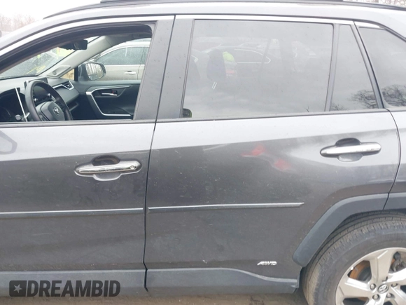 2020 Toyota RAV4 Hybrid Limited with VIN 4T3DWRFV9LU008881, listed as a IAAI auction lot 41672085 with 39,557 mi miles. Bid and sale history available at carsss.com. Image 15.