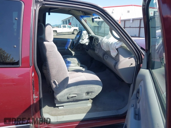 1998 Chevrolet Silverado 1500 with VIN 2GCEK19RXW1194136, listed as a IAAI auction lot 42111257 with 164,499 mi miles and . Bid and sale history available at DreamBid. Image 5.