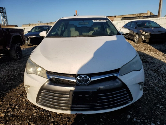 2016 Toyota Camry XLE with VIN 4T1BF1FKXGU135748, listed as a Copart auction lot 49872235 with 312,387 mi miles and Clean Title. Bid and sale history available at carsss.com. Image 5.